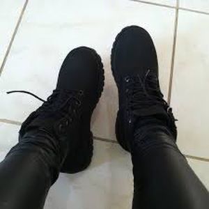 Black Timberlands